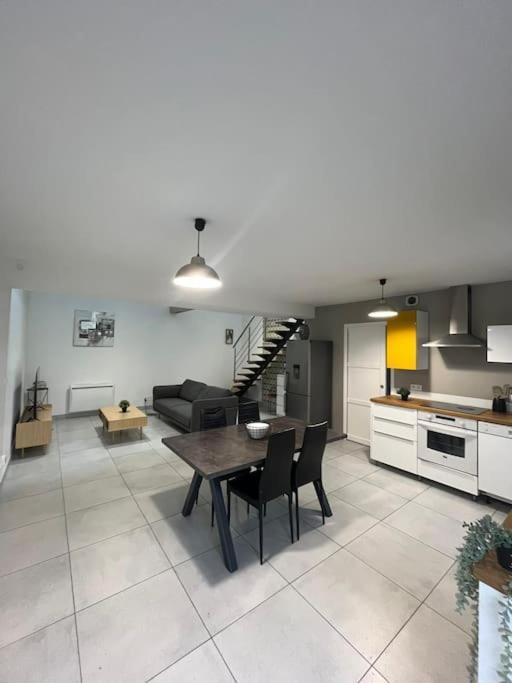 La Maison Du Bonheur 70 M² Saint-Amand-les-Eaux Bagian luar foto